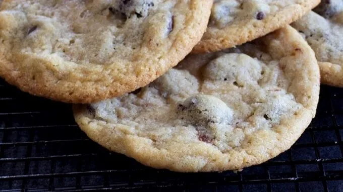 Mom's Favorite Thin & Greasy Chocolate Chip Cookies